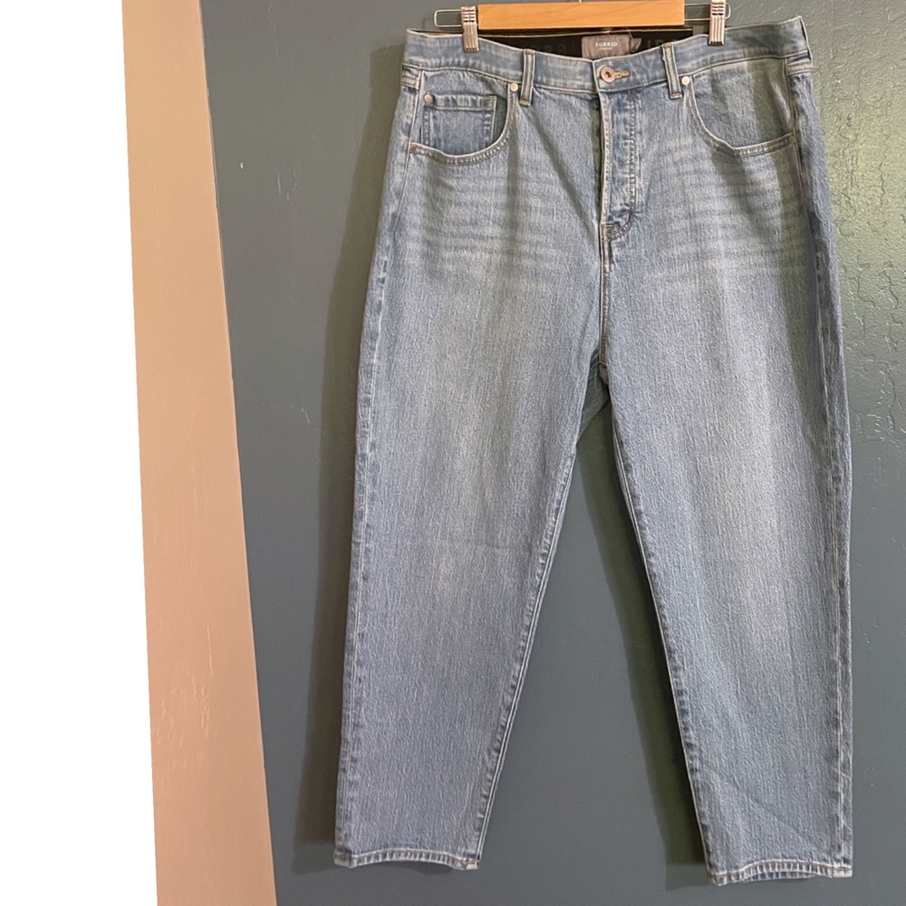 Torrid Mom Jean Premium Button Fly Classic Denim High Rise Jean Size 16